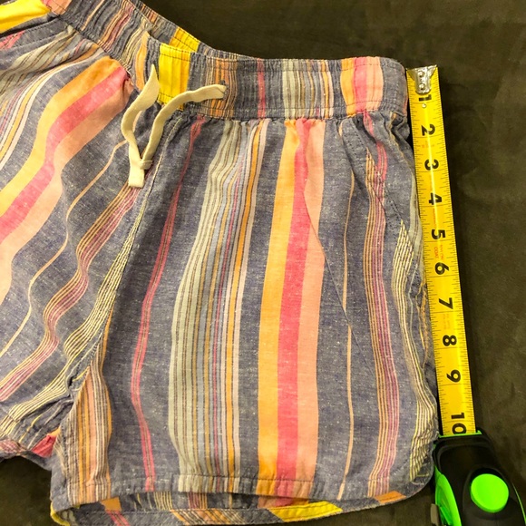Marine Layer Chambray Striped Shorts: Size Small - Picture 4 of 5
